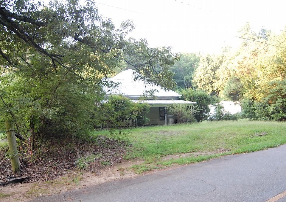 1st image of 812 White St