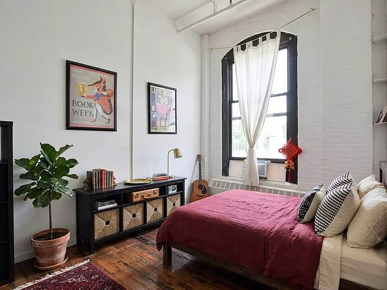 5 Delevan St #302 — Photo 4