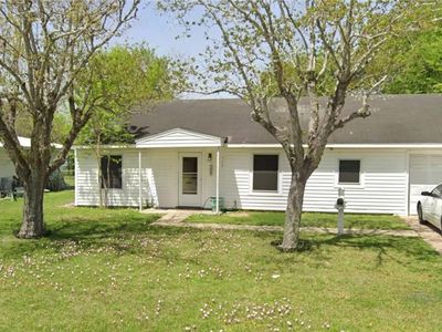 117 Massanet Street, Port Lavaca, TX, 77979