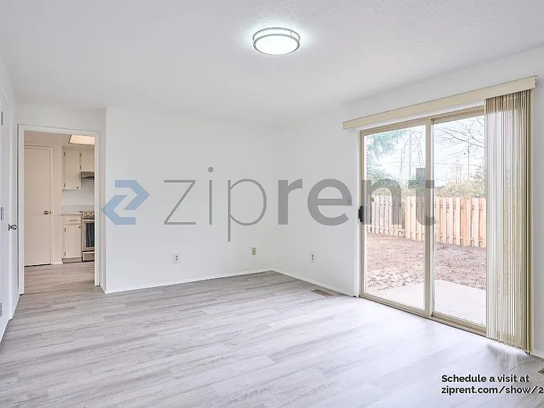 4547 NW Tumalo Ct — Photo 10