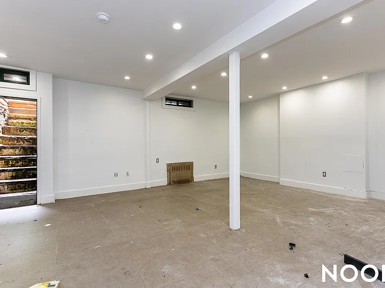 184 Jefferson St #1B — Photo 12