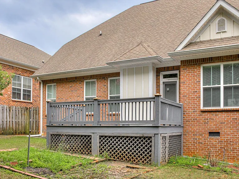 2520 Grier Cir — Photo 42