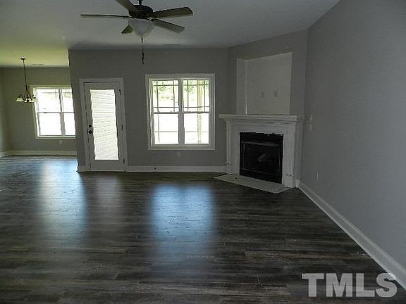 4th image of 223 Kaspurr Dr