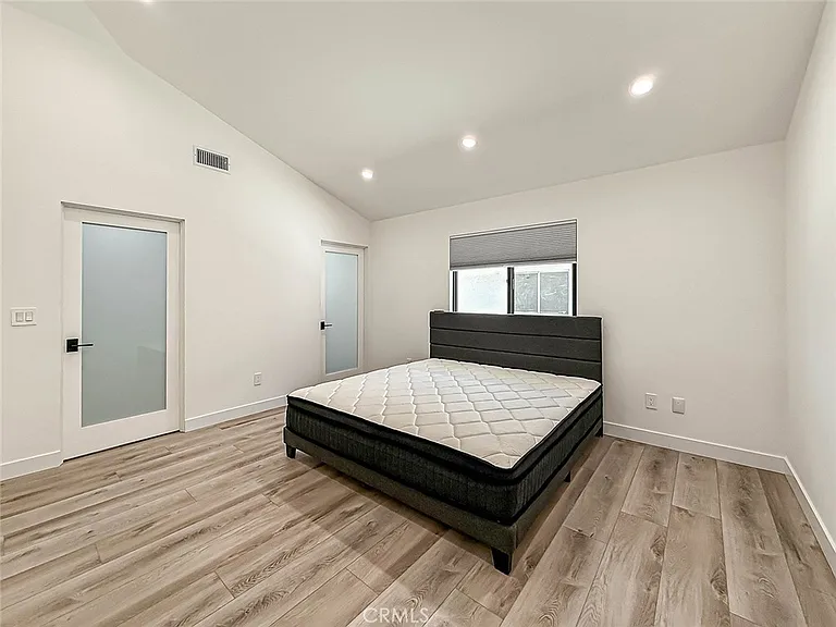22921 Dolorosa St — Photo 33