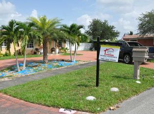 16940 NW 74th Ave, Hialeah, FL 33015