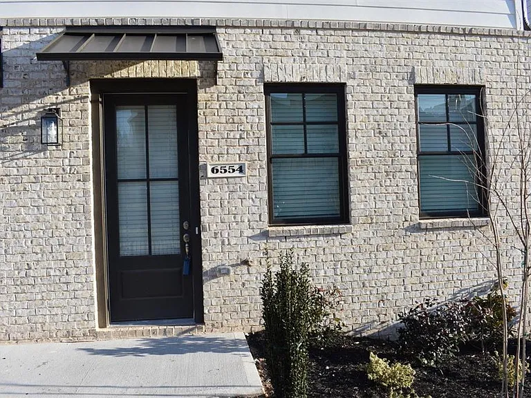 655 Beacon Dr — Photo 19