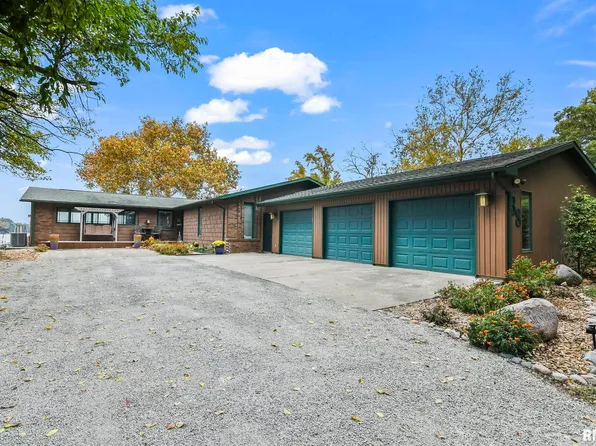 38 N Cotton Hill Ln, Springfield, IL 62712