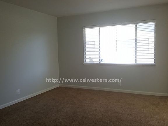 3rd image of 640 Kodiak Ct APT 4