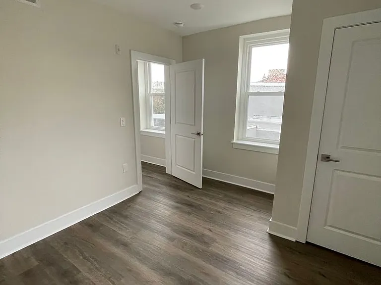 507 Christian St — Photo 13