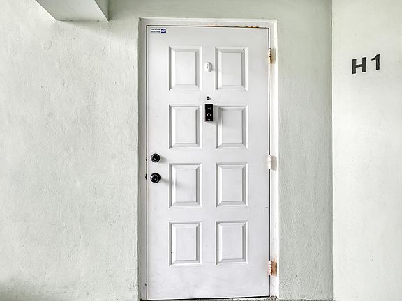 5th image of 3630 Alder Drive Apt H1