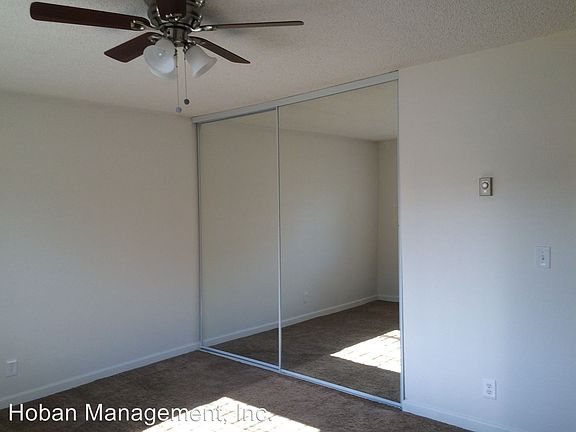 5th image of 4354 Kansas St APT 09