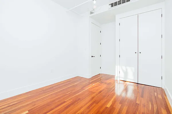 Rented by Nooklyn NYC LLC | media 29