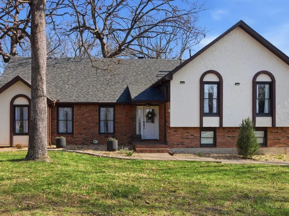 2009 W Broadway Street, West Plains, MO 65775