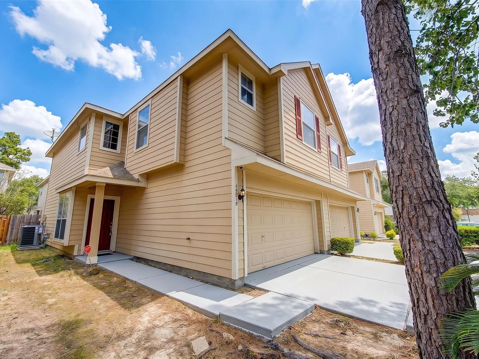 3 bed, 2.5 bath, 1587 sqft, $1,800 — Photo 2