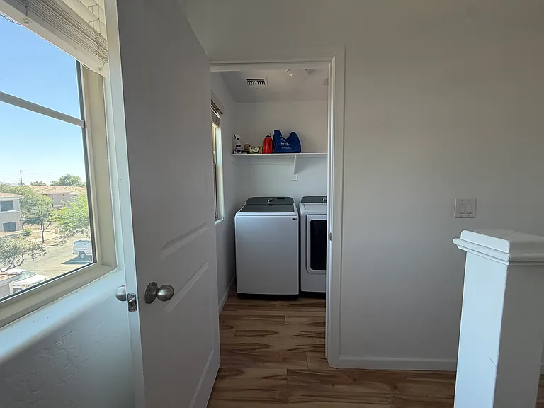 7809 W Palm Ln — Photo 11