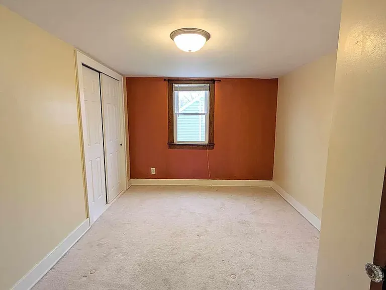 304 Redbud Dr — Photo 30