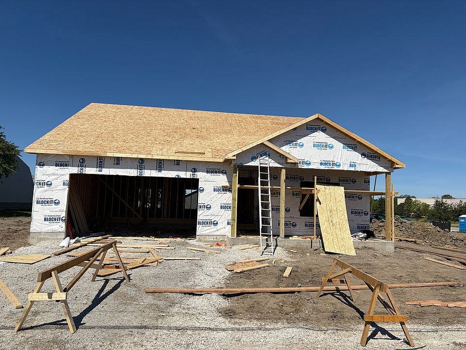 2nd image of 250 S Berta Rd