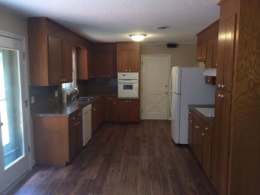 4th image of 3300 Windsor Pl