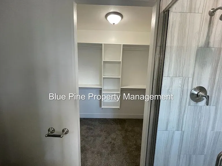 1924 Harrington Cir — Photo 18
