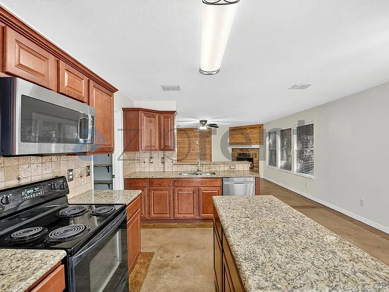 1012 Triple Crown Dr — Photo 9