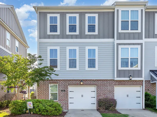 217 Jones Hl, Holly Springs, NC 27540