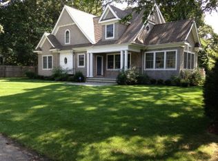 80 Crescent St, Sag Harbor, NY 11963