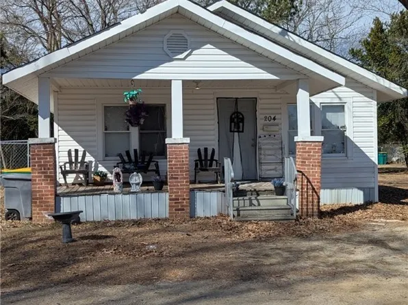 204 Warwick Mill Rd, Lumberton, NC 28358