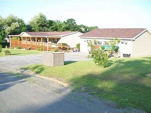 164 Noreaster Dr, Cabins, WV 26855