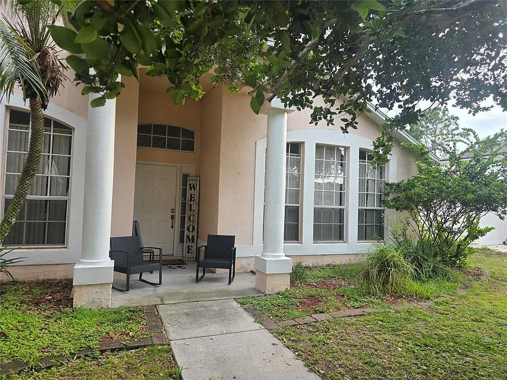 3 bed, 2.0 bath, 1794 sqft, $2,400 — Photo 4