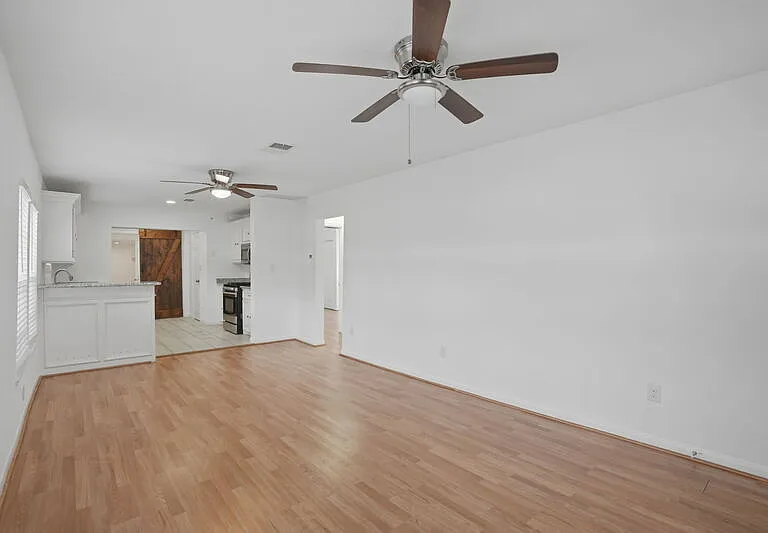 5315 Bell St — Photo 4
