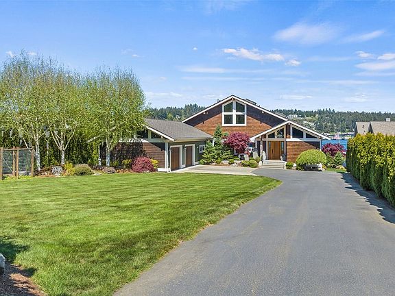 2nd image of 229 Bella Bella Drive