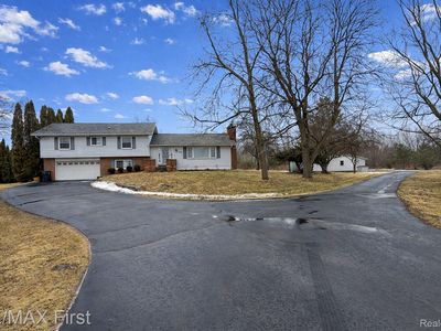 656 Wadhams Rd, Smiths Creek, MI, 48074