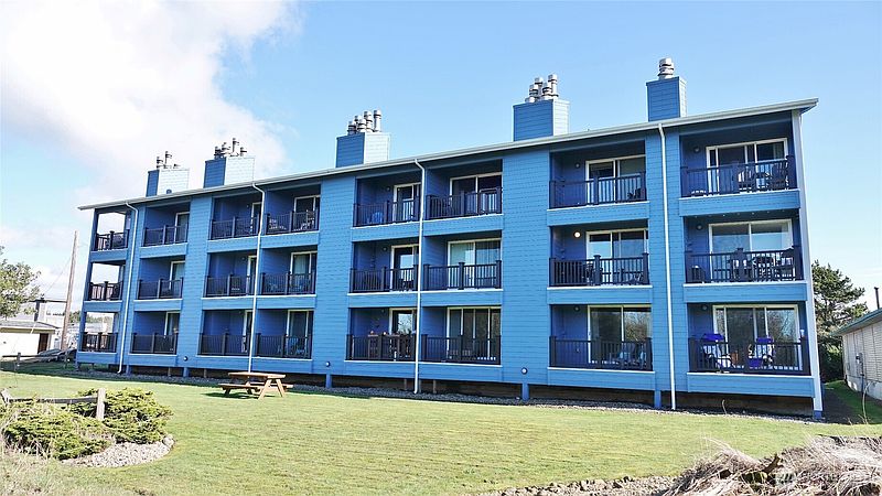 3rd image of 835 Ocean Shores Boulevard NW #206