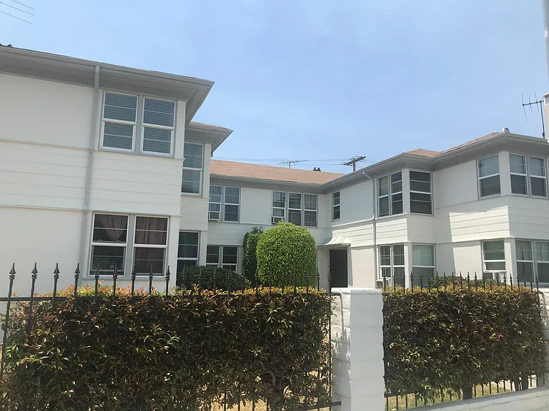 1431 S Fairfax Ave #2 — Photo 23
