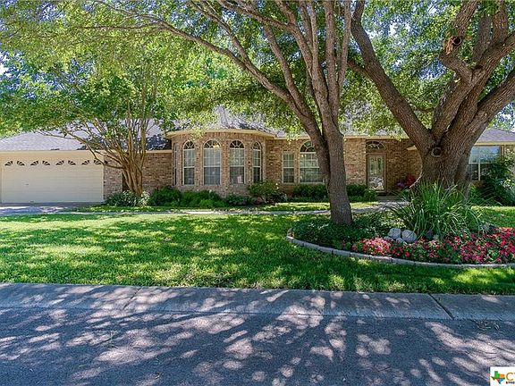 3rd image of 1846 Palace Dr