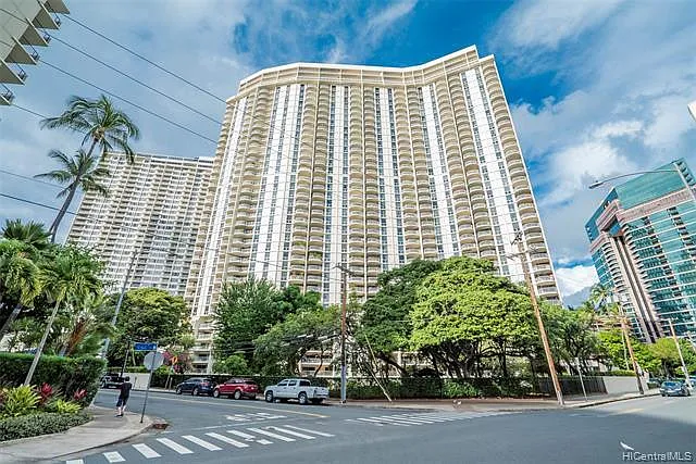 2 bed, 1071 sqft, $3,200 — Photo 1