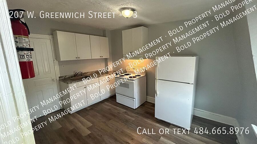 1st image of 207 W Greenwich St APT 3