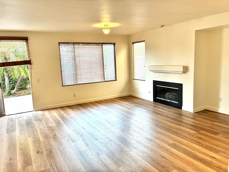 15881 Tanberry Dr — Photo 11