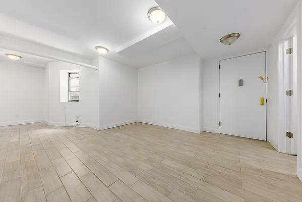 Rented by Keller Williams NYC | media 23