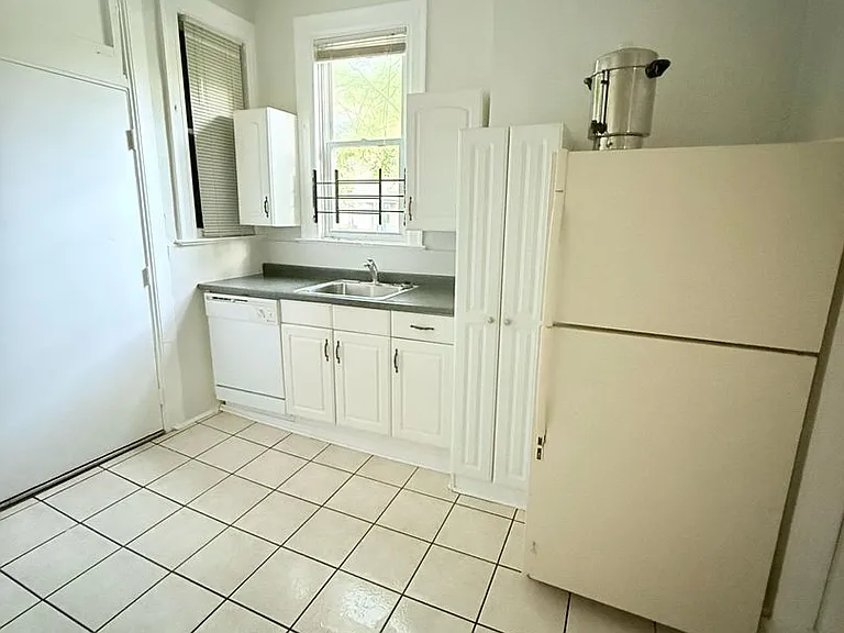 804 Heths Ave — Photo 8