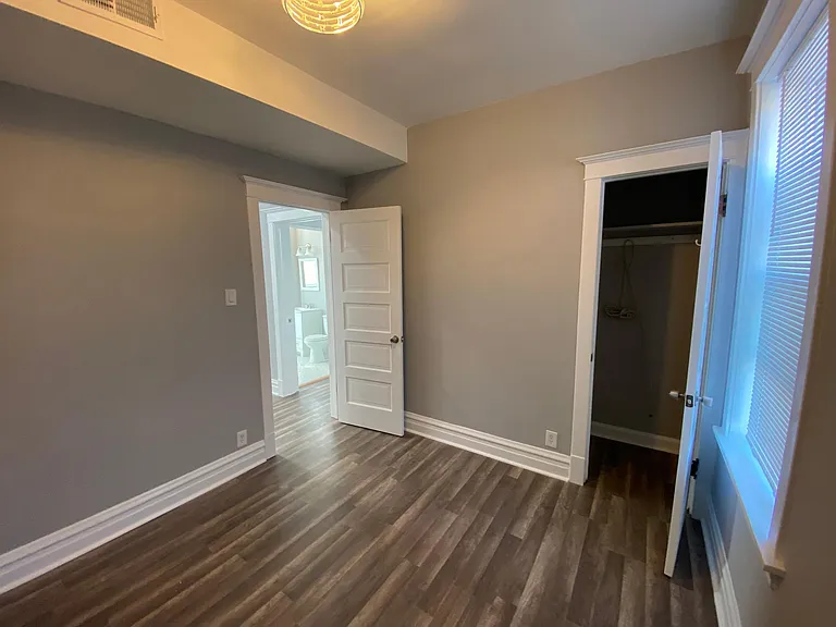 1131 W Wellington Ave #1R — Photo 10