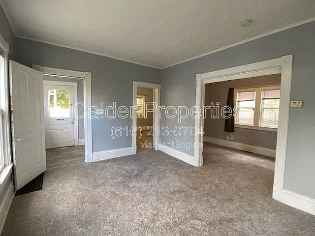 143 Page St NE #1 — Photo 3