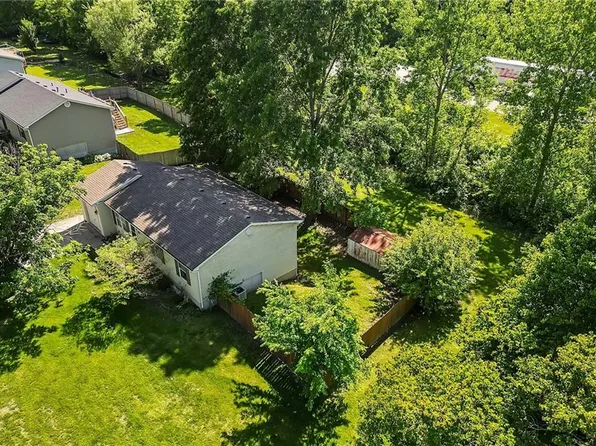 908 Broadway St, Richmond, MO 64085