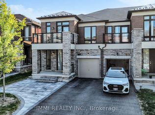 12 Badgerow Way, Aurora, ON L4G0Z4