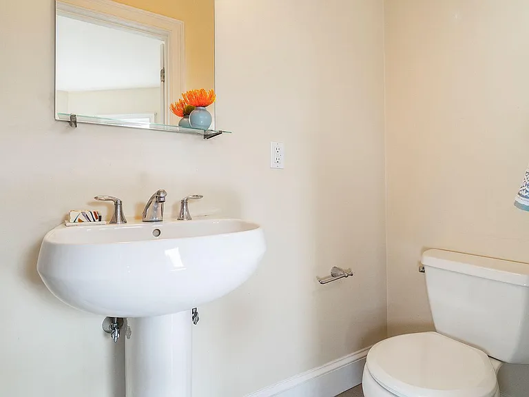 321 Centre St #2 — Photo 15