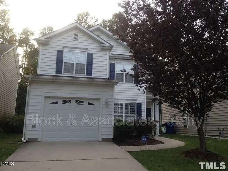 1414 Crimson Creek Dr — Photo 1