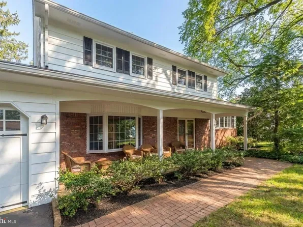 24 Van Wyck Dr, Princeton Junction, NJ 08550