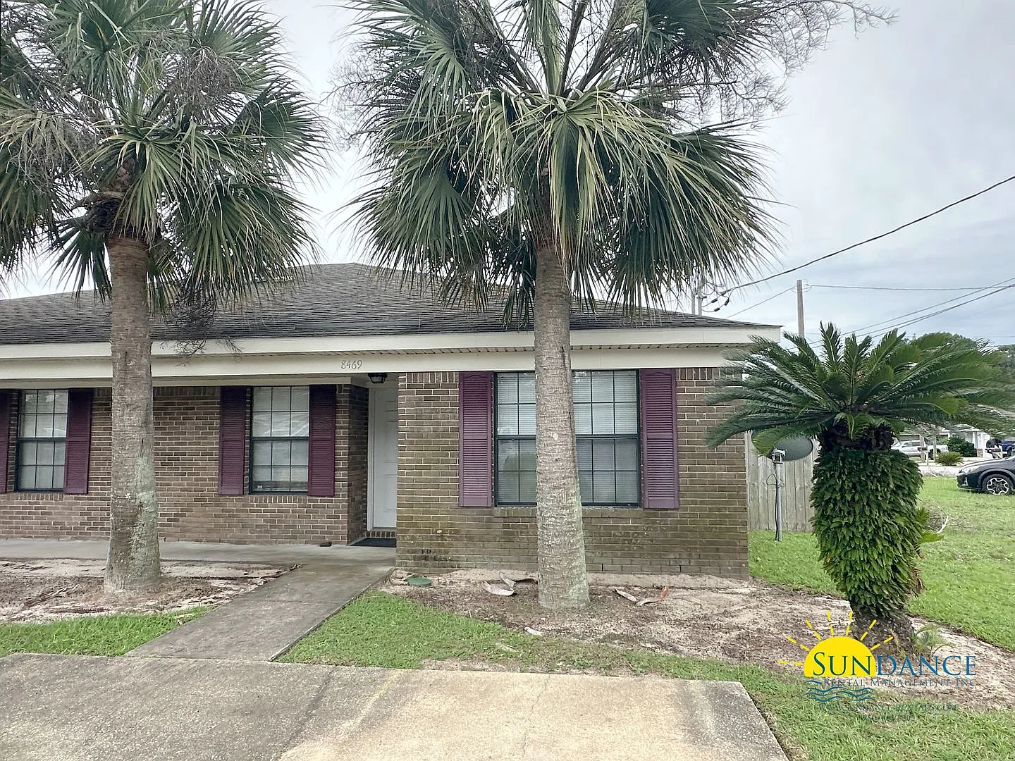 Lovely 2 Bedroom Unit in Navarre! — Photo 1