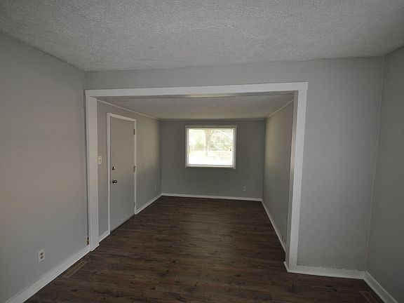 3rd image of 4330 Knox Ave N
