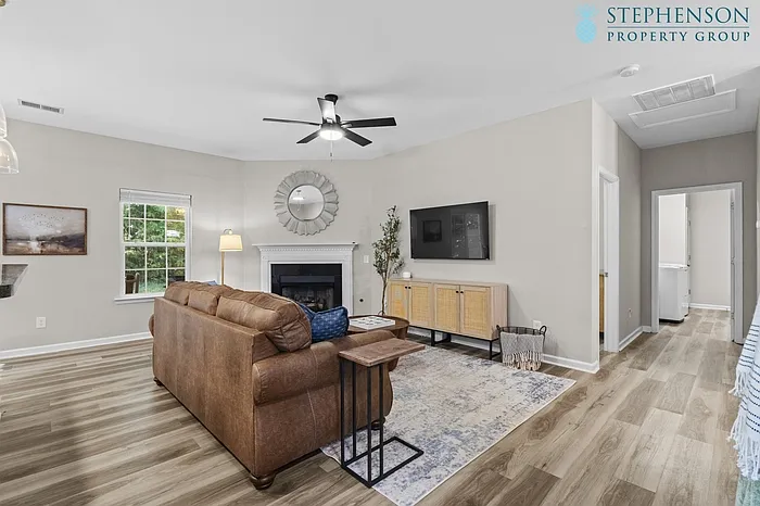217 Whispering Oak Ln — Photo 6